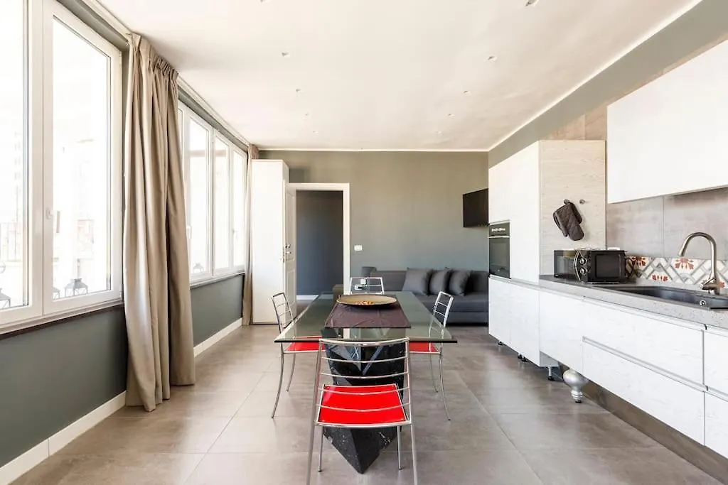 Appartement Attico Con Vista Vesuvio Piazza Garibaldi à Naples Italie