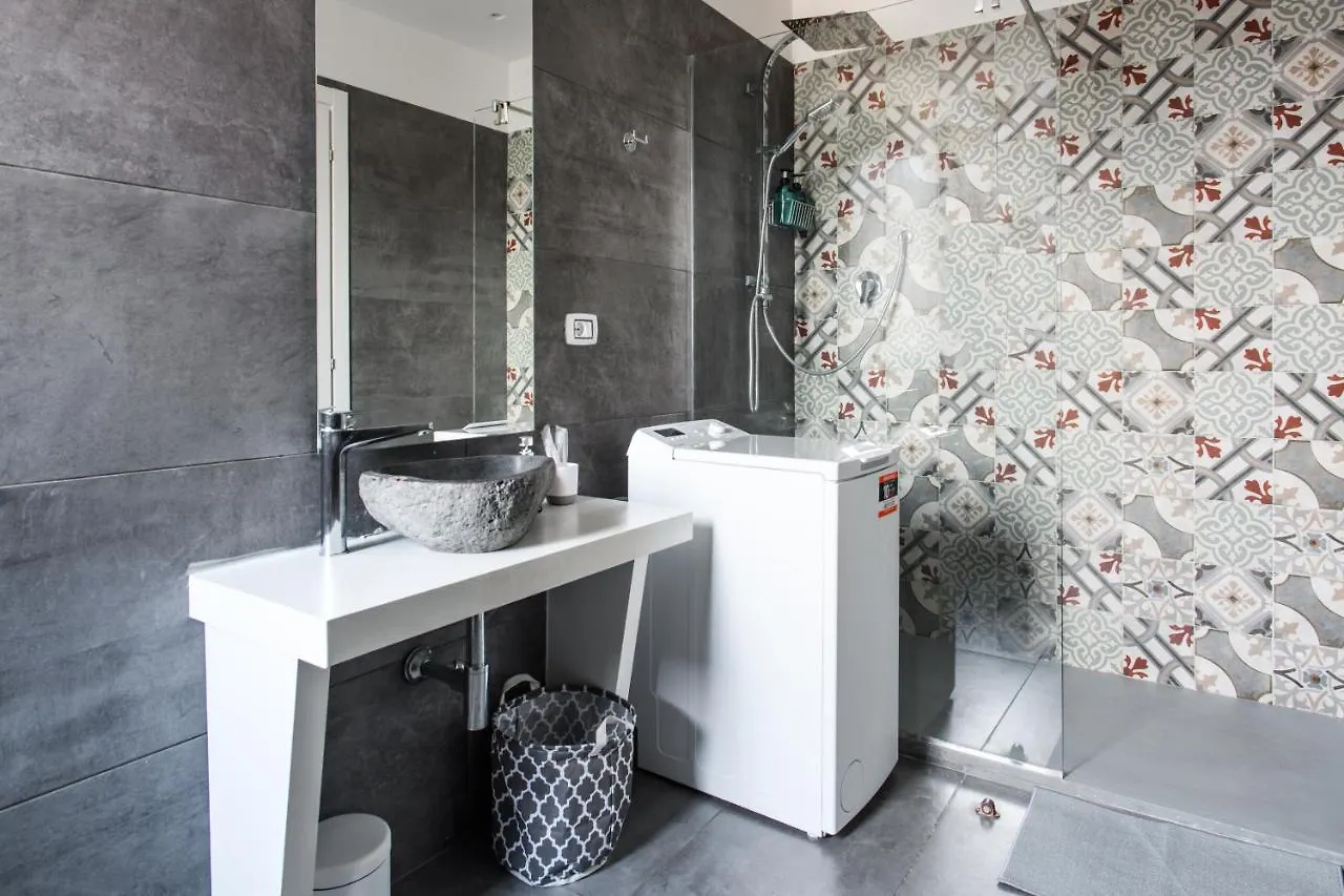 Attico Con Vista Vesuvio Piazza Garibaldi Apartment Naples Italy