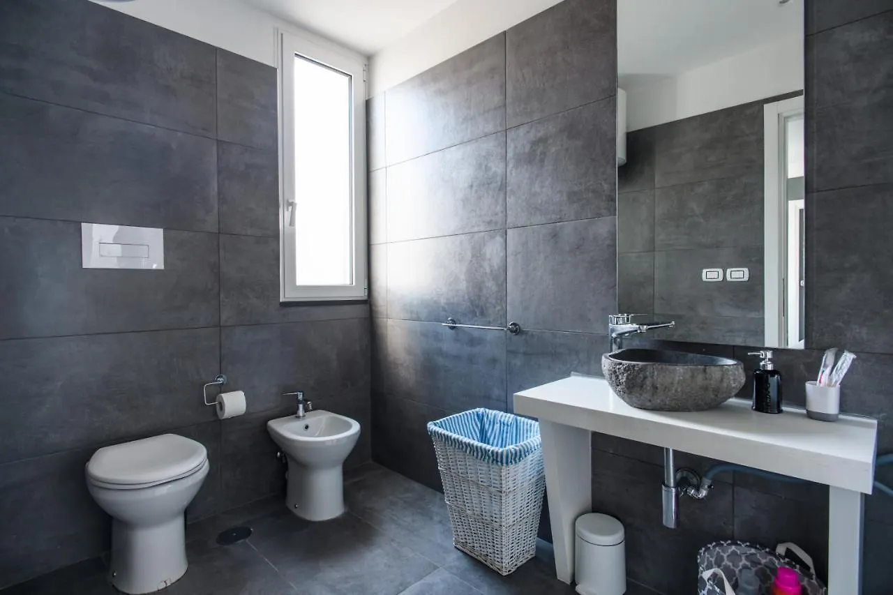 Attico Con Vista Vesuvio Piazza Garibaldi Apartment Naples 0*,  Italy
